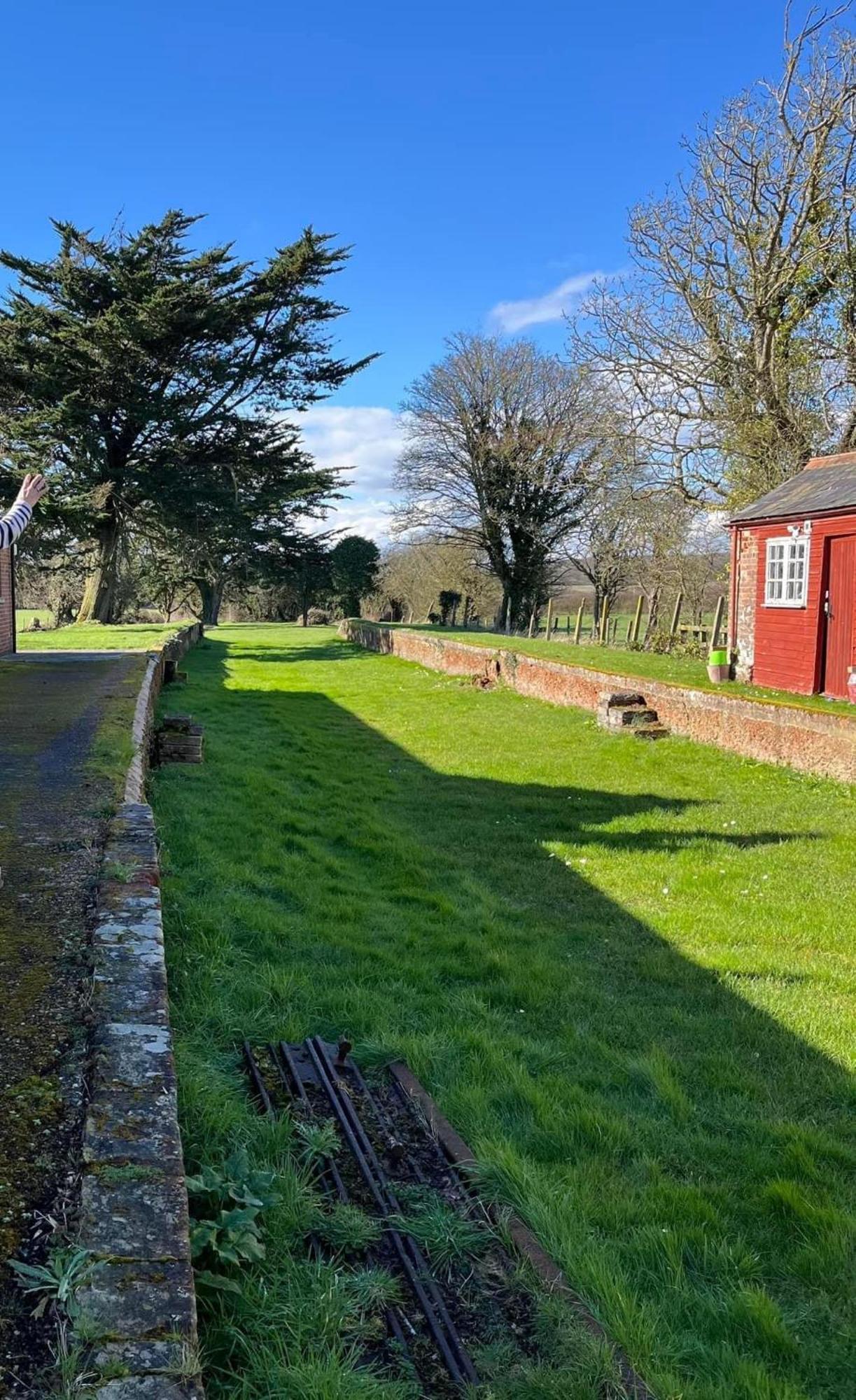 Old Ningwood Station Bed & Breakfast, Ningwood, Isle Of Wight Po41 0Tg Brook  Eksteriør billede